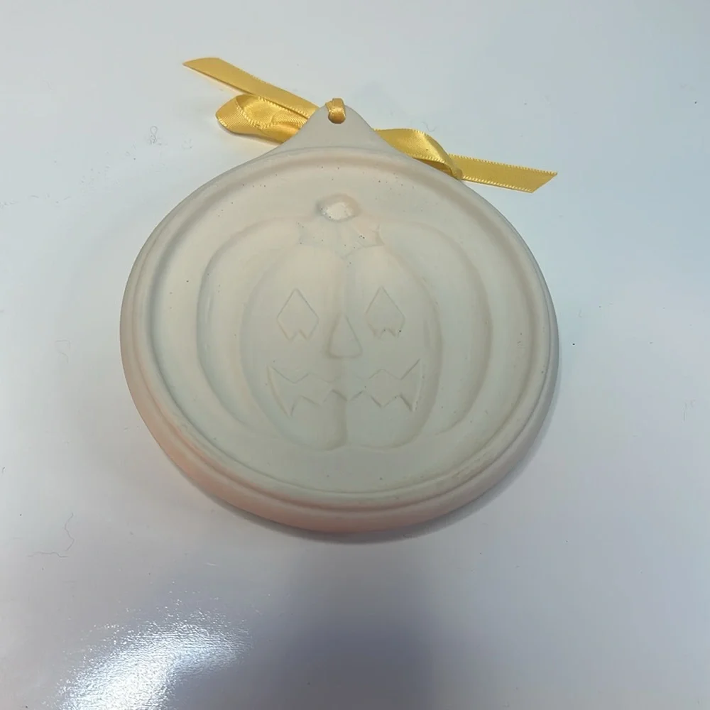 “Pumpkin” Clay/Ovenproof‎ Cookie Mold Jack O'Lantern